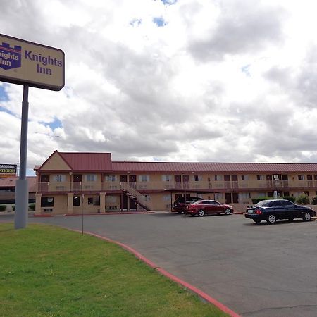 Knights Inn Phoenix At N Black Canyon Hwy Exterior photo